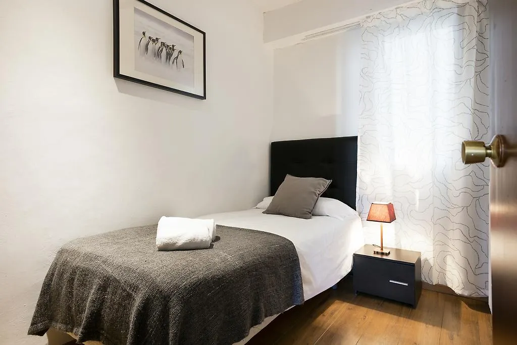 Uma Suites Bruc 바르셀로나 0*,
